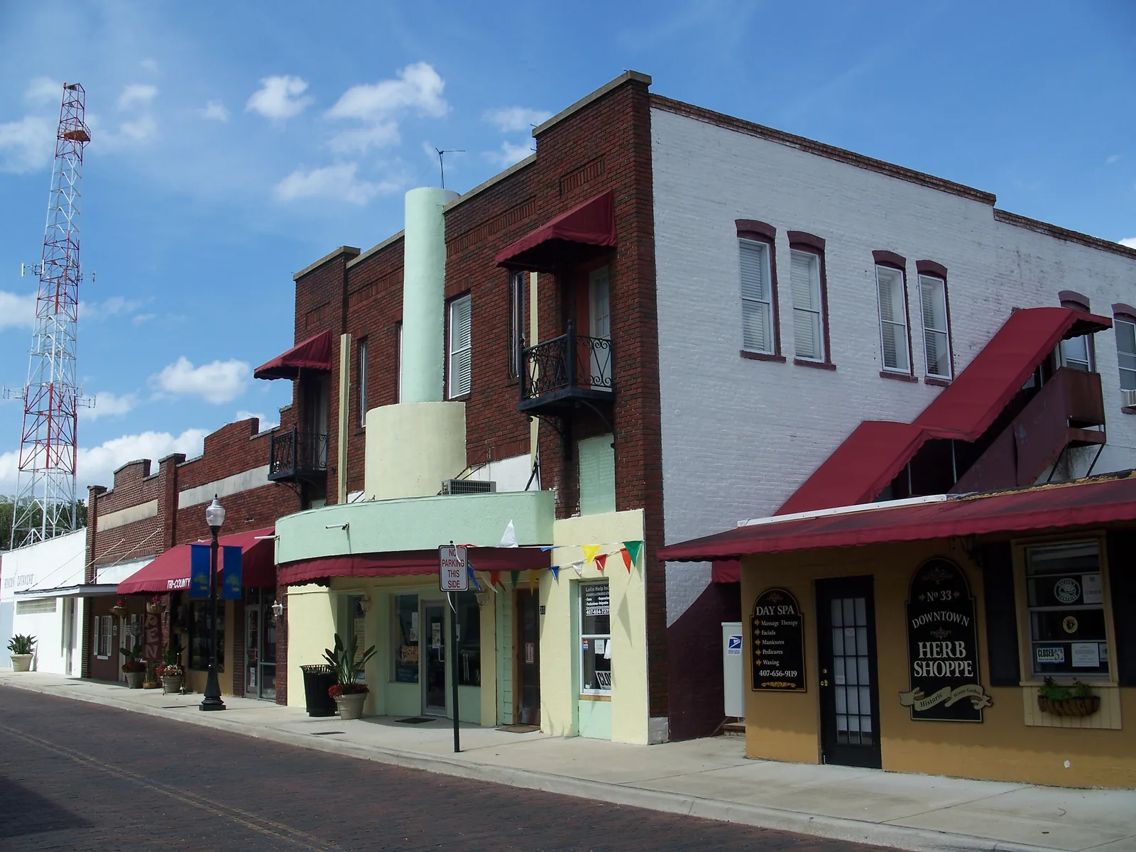 A street in the Winter Garden Downtown Historic District, where the city runs its Halloween Light Show and a Halloween farmers market